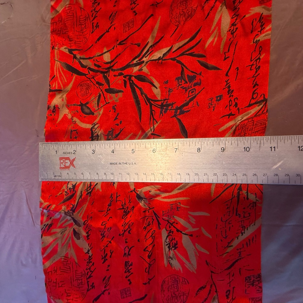 Vintage Silk Red Floral Rectangle Scarf with Fringe - Picture 7 of 8